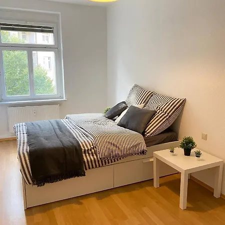Homestay Schones Naher Bahnhof Neustadt Zentral Wlan *