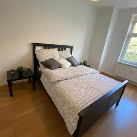 Homestay Schones Naher Bahnhof Neustadt Zentral Wlan