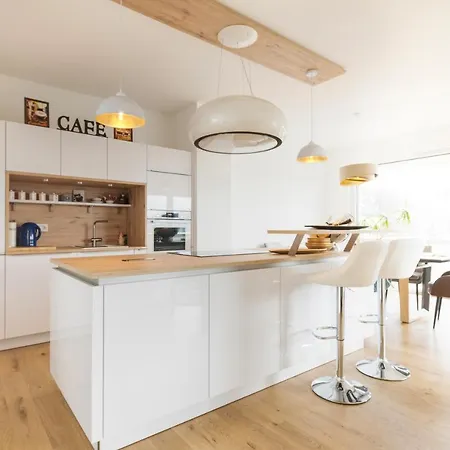 Neu! Gästezimmer In Mit Dach-terrasse *