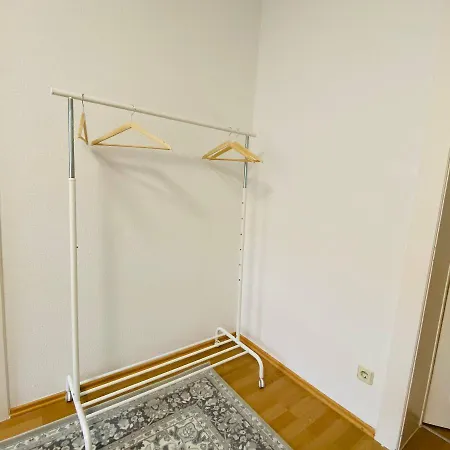 Homestay Schones Naher Bahnhof Neustadt Zentral Wlan