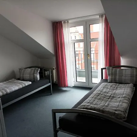 Fuer Monteure In Dresden, Mit Eigenem Bad Und Grosser Gemeinschaftskueche *