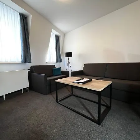 Modernes Mit Blick Zur Frauenkirche *