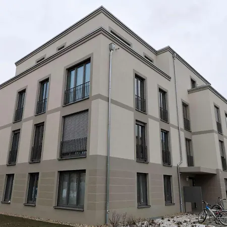 Gemuetliches In Geraeumiger Gemeinschaftswohnung *