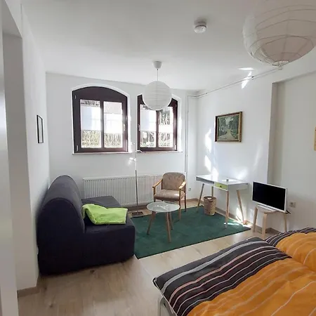 Apartment Striesener Idylle, Ruhig Und Gruen In Elbnaehe