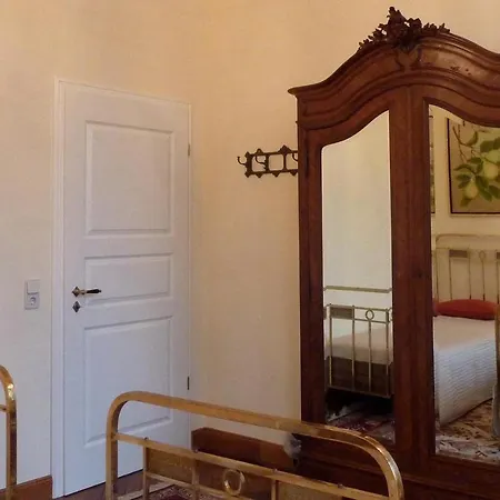 Apartment Haniel Carl