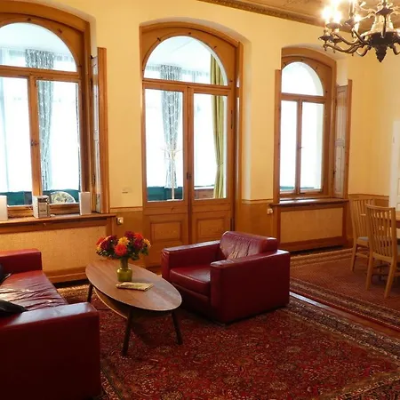 Haniel Edmund Apartment *
