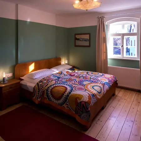 In Quiet Quarter, 20 Min To Center Apartment Dresden