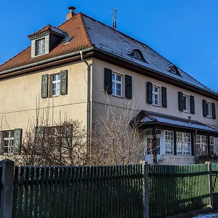 Apartment In Quiet Quarter, 20 Min To Center *