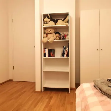 Gemuetliches In Geraeumiger Gemeinschaftswohnung * 드레스덴