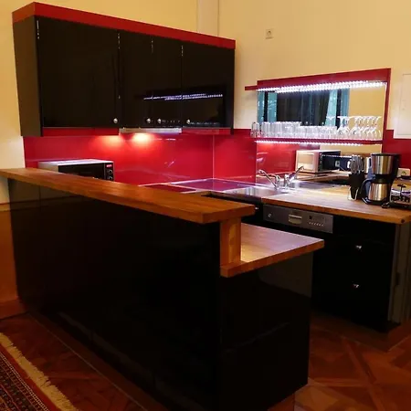 Apartment Haniel Edmund
