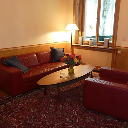 Haniel Edmund Apartment *