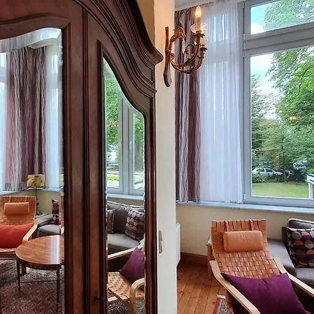 Apartment Haniel Carl