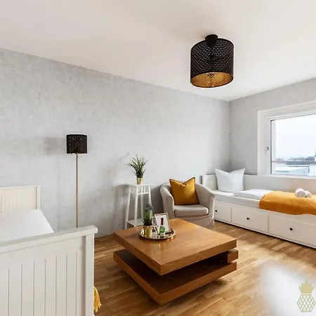 Apartment New! Pineapple Zwinger V