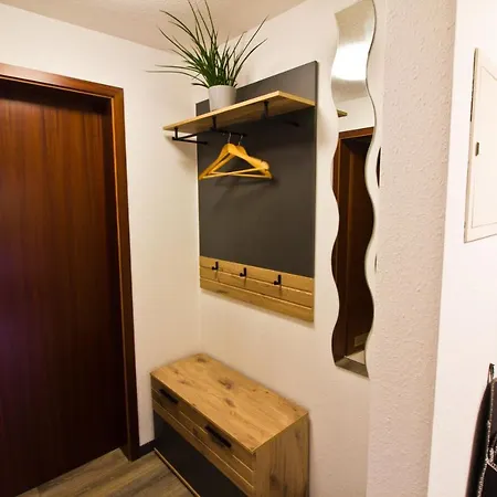 Ferienwohnung Tukan Laubegast Wlan Tv Ebike Apartment *