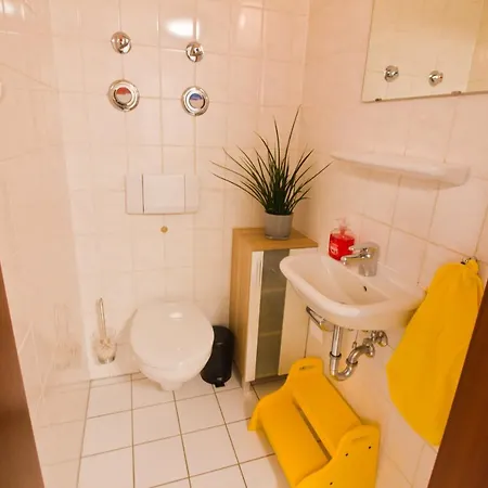 Ferienwohnung Tukan Laubegast Wlan Tv Ebike
