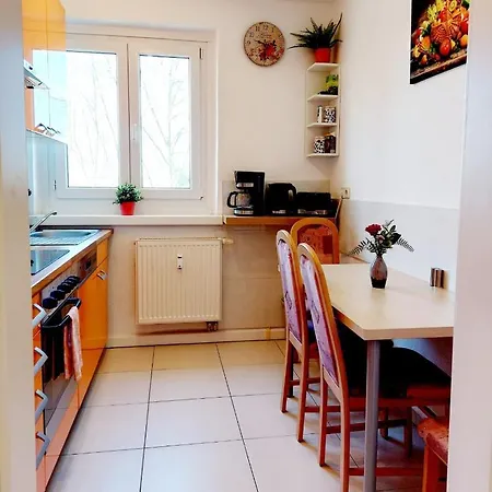 Helles Mit Balkon Am Grossen Garten Nahe Stadtzentrum Dresden