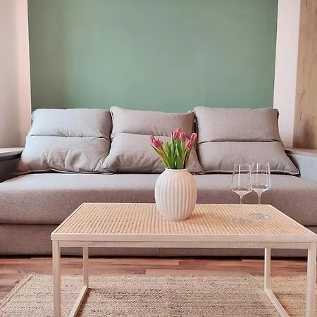 Apartment Coffeelounge: Zentrale Mit Kueche Inkl. Kaffee *