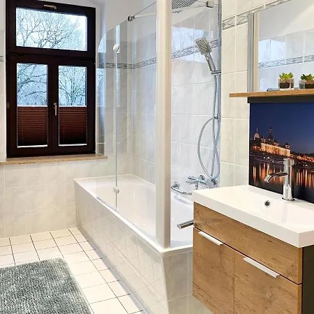 Neu: Wohnperle*feder Apartment