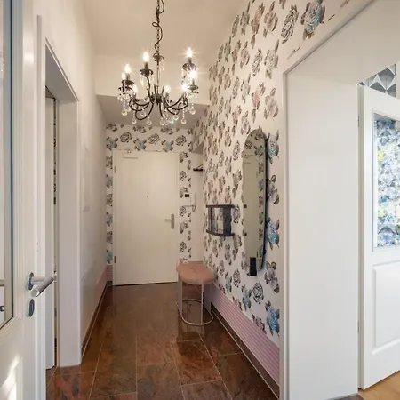 Apartment Am Rosengarten *