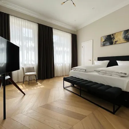 Luxury / 3-raum-suite An Der Frauenkirche / 6 Apartment Dresden
