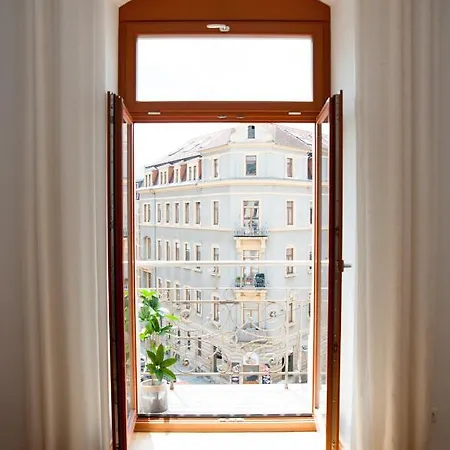 Apartment 1-raum-wohnung Zentral Gelegen Dresden