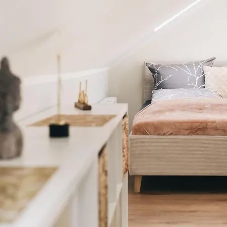 Apartmán Tip! Toplage In Dresden! Moderne 100 Qm Fuer Familien Und Kleine Gruppen