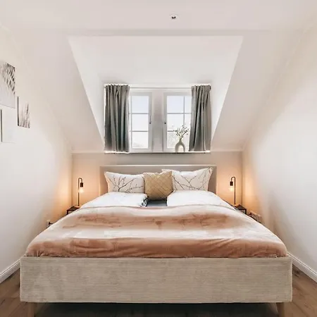 Tip! Toplage In Dresden! Moderne 100 Qm Fuer Familien Und Kleine Gruppen