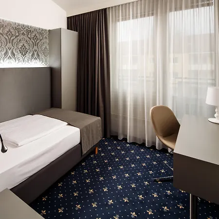 - South, An Ihg 4*