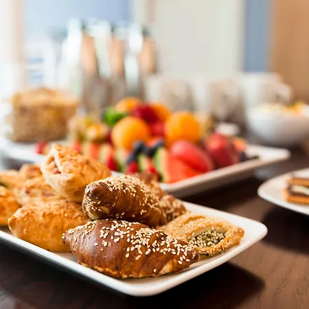 - South, An Ihg 4* Dresden