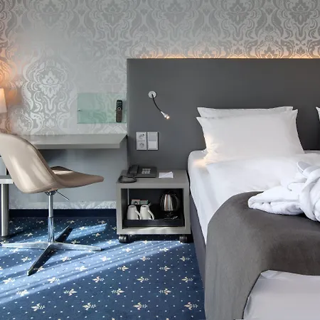 - South, An Ihg Dresden