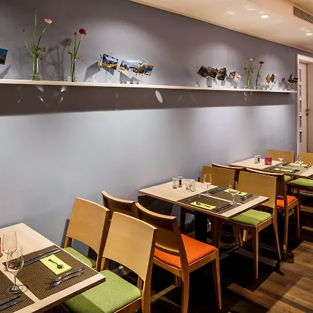 - South, An Ihg Hotel Dresden
