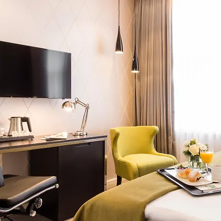 Hotel - Am Zwinger By Ihg 4*