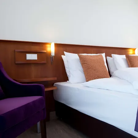 Radisson Blu Park & Conference Centre 4*