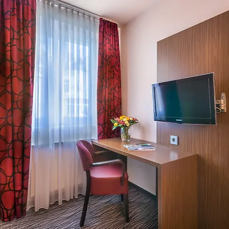 Hotel Scope Airport