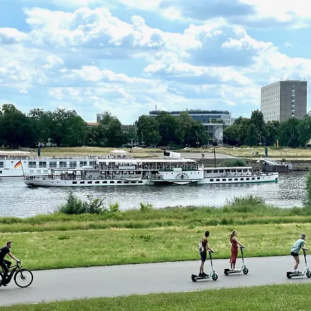 Uptown Im Herzen Der Dresdner Neustadt!