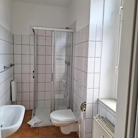 Ryde & Hyde Budget Hotel