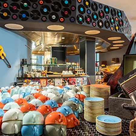 Mightytwice Hotel