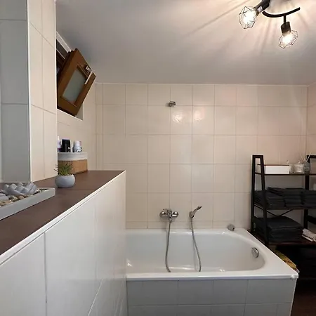 Neu* 4+1 Personen, Zentrumsnah,ebk, Stellplatz Apartment