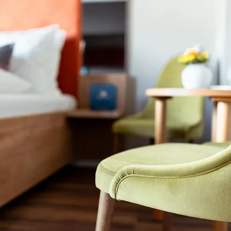 Am Schwanenhaus Hotel *