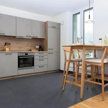 Spaciousliving Zwinger View - Citycenter - Free Parking - 65m2 Apartment *