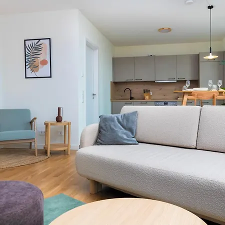 Spaciousliving Zwinger View - Citycenter - Free Parking - 65m2 Apartment