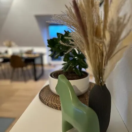Apartment Oasis - Wohnen Am Elbtal - Balkon - Netflix - Tiefgarage *