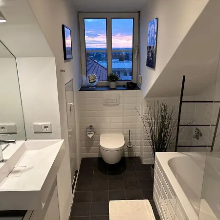 Oasis - Wohnen Am Elbtal - Balkon - Netflix - Tiefgarage Apartment