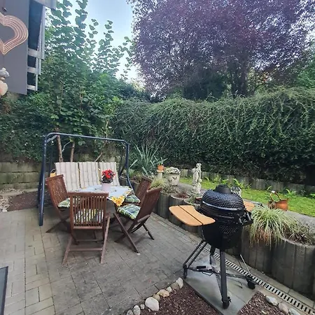 Dennis Apartmán *