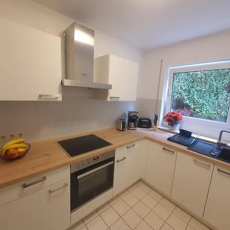 Dennis Apartmán