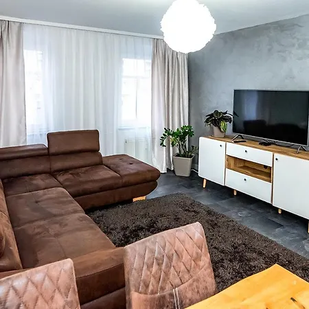 Apartment 2og Links *
