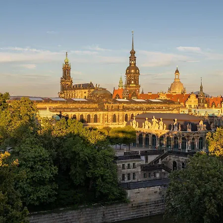 Aparthotel Residenz Am Zwinger 5*