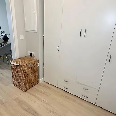 Neu & Schick: Kueche Inkl. Kaffee Apartment Dresden