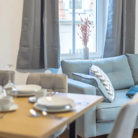Coview - Design - 2 Schlafzimmer - Kueche - Highspeed Wlan Apartment *