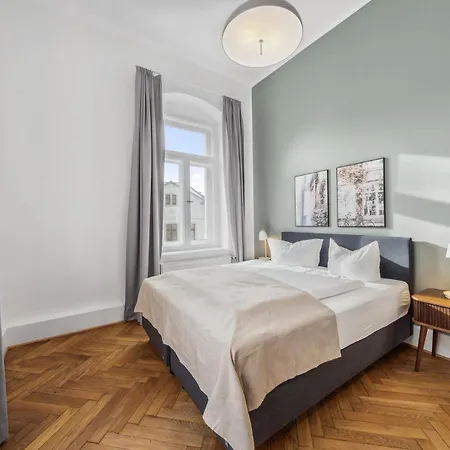 Apartahotel Limehome Antonstrasse 3*